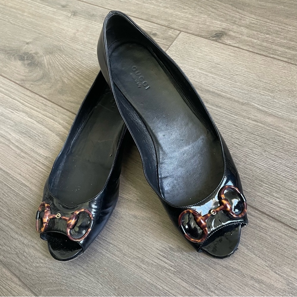 Gucci Black Patent Leather Tortoise Horsebit Peep Toe Flat